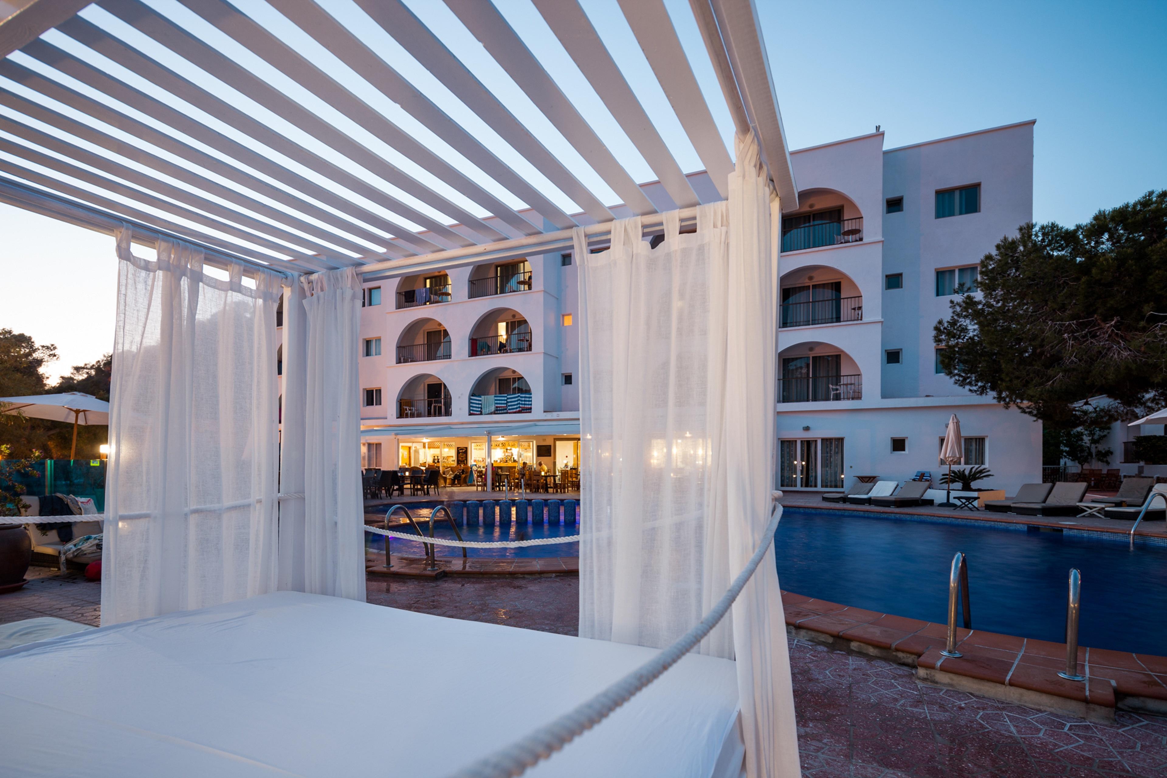 Aparthotel Puerto Cala Vadella Cala Vadella  Kültér fotó