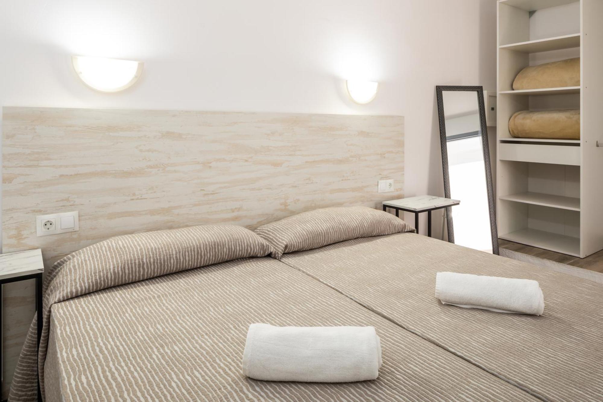Aparthotel Puerto Cala Vadella Cala Vadella  Kültér fotó