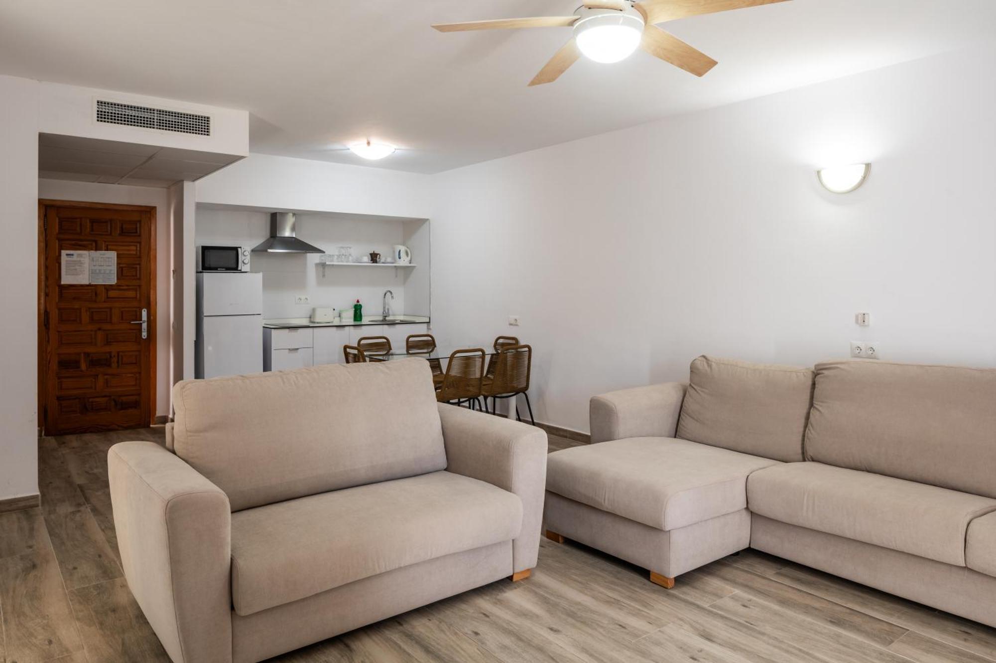 Aparthotel Puerto Cala Vadella Cala Vadella  Kültér fotó